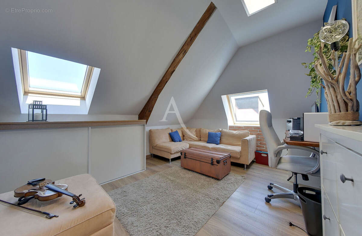 Appartement à CHEVRY-COSSIGNY