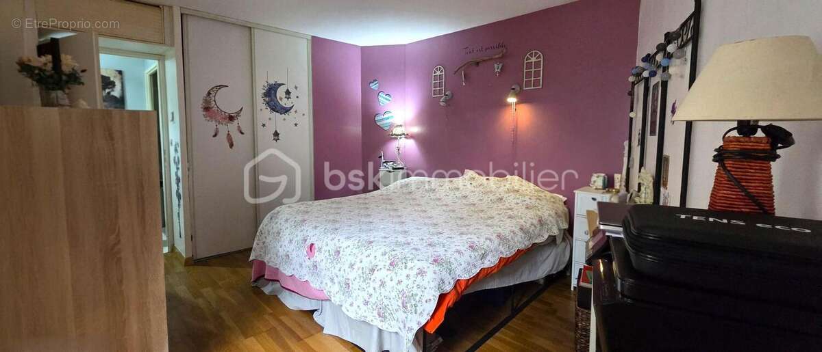 Appartement à COMBS-LA-VILLE