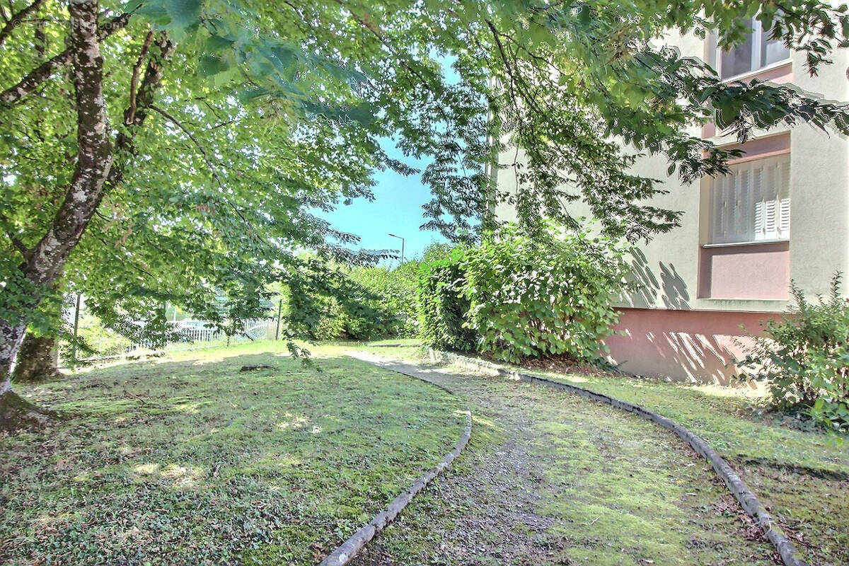 Appartement à SAINT-GENIS-POUILLY