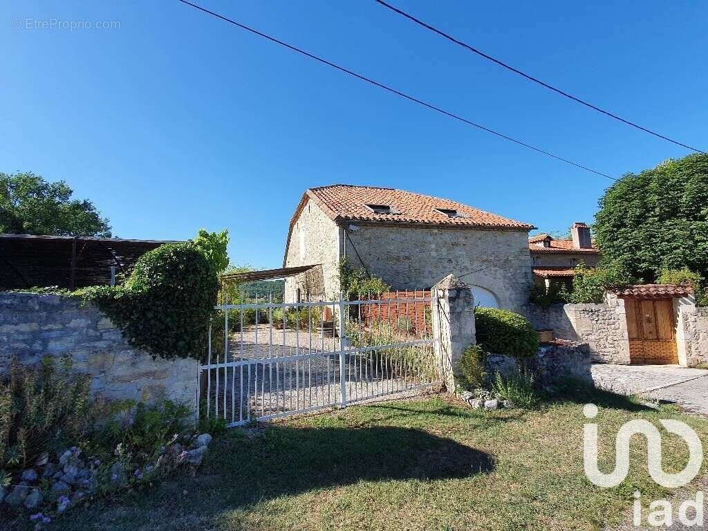 Maison 300 m² à Arcambal  - photo 8