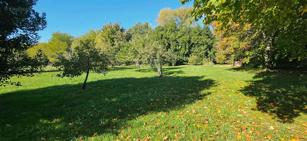 Maison à SAINT-DIZANT-DU-GUA