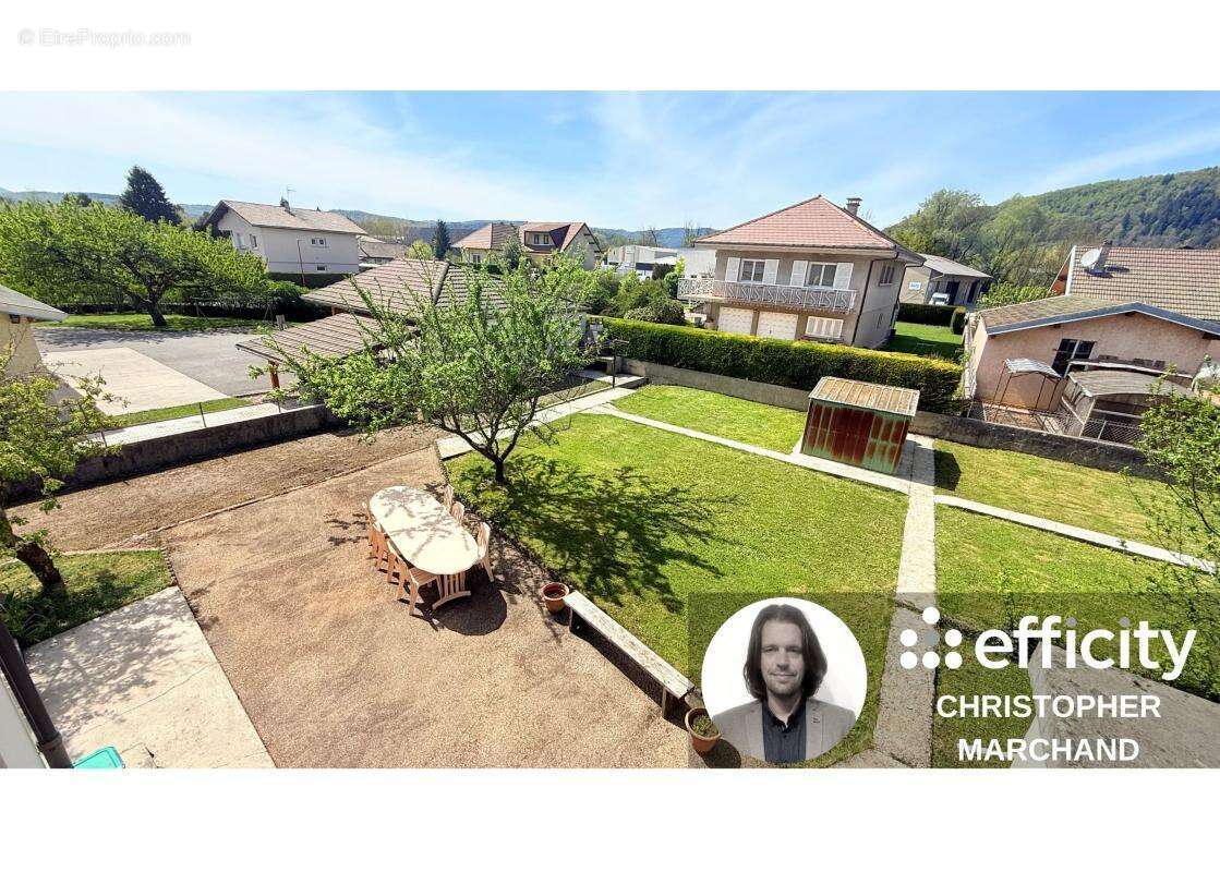 Maison à MONTREAL-LA-CLUSE