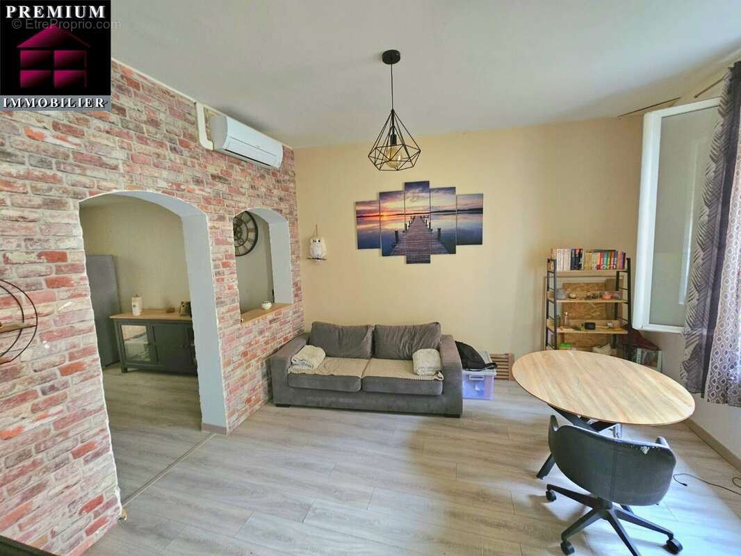 Maison à SAINT-ESTEVE