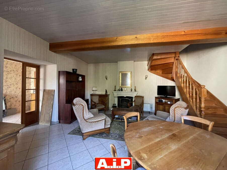 Maison à LA CAILLERE-SAINT-HILAIRE