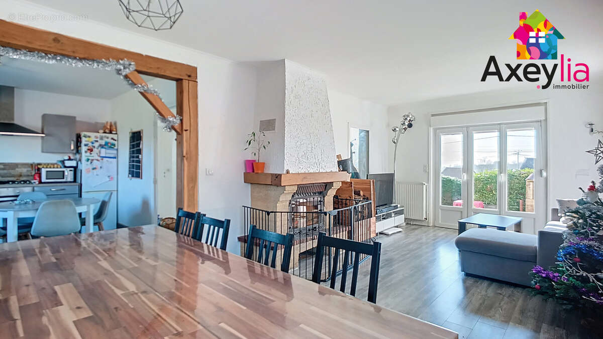 Maison à LA MOTTE-SAINT-JEAN