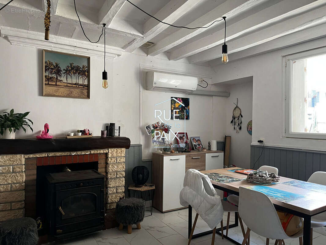 Maison à MONTS-SUR-GUESNES