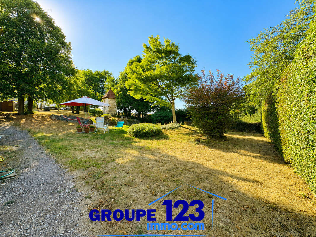 Longère authentique de 194 m2   Pouligny (Escamps) - photo 16