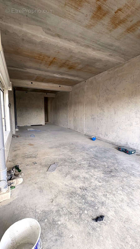 Commerce à FORT-DE-FRANCE