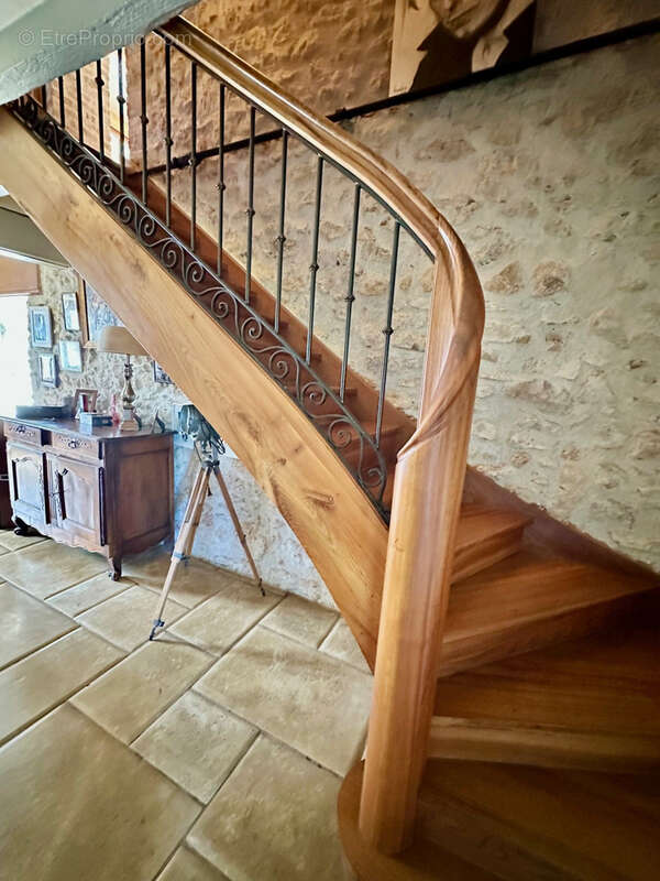 Maison à SAINTE-THORETTE
