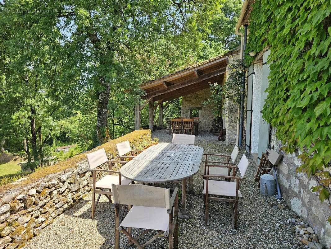 Maison à LOUBES-BERNAC