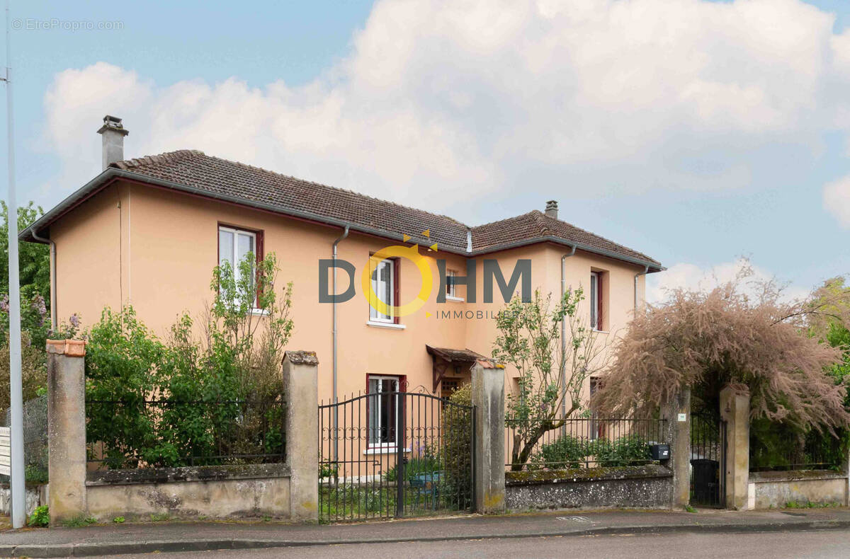 Maison à VIRIEU