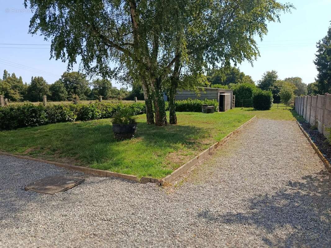 Maison à LA CHAPELLE-LAUNAY