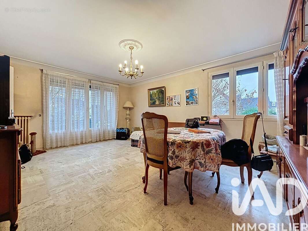 Photo 6 - Maison à SARTROUVILLE