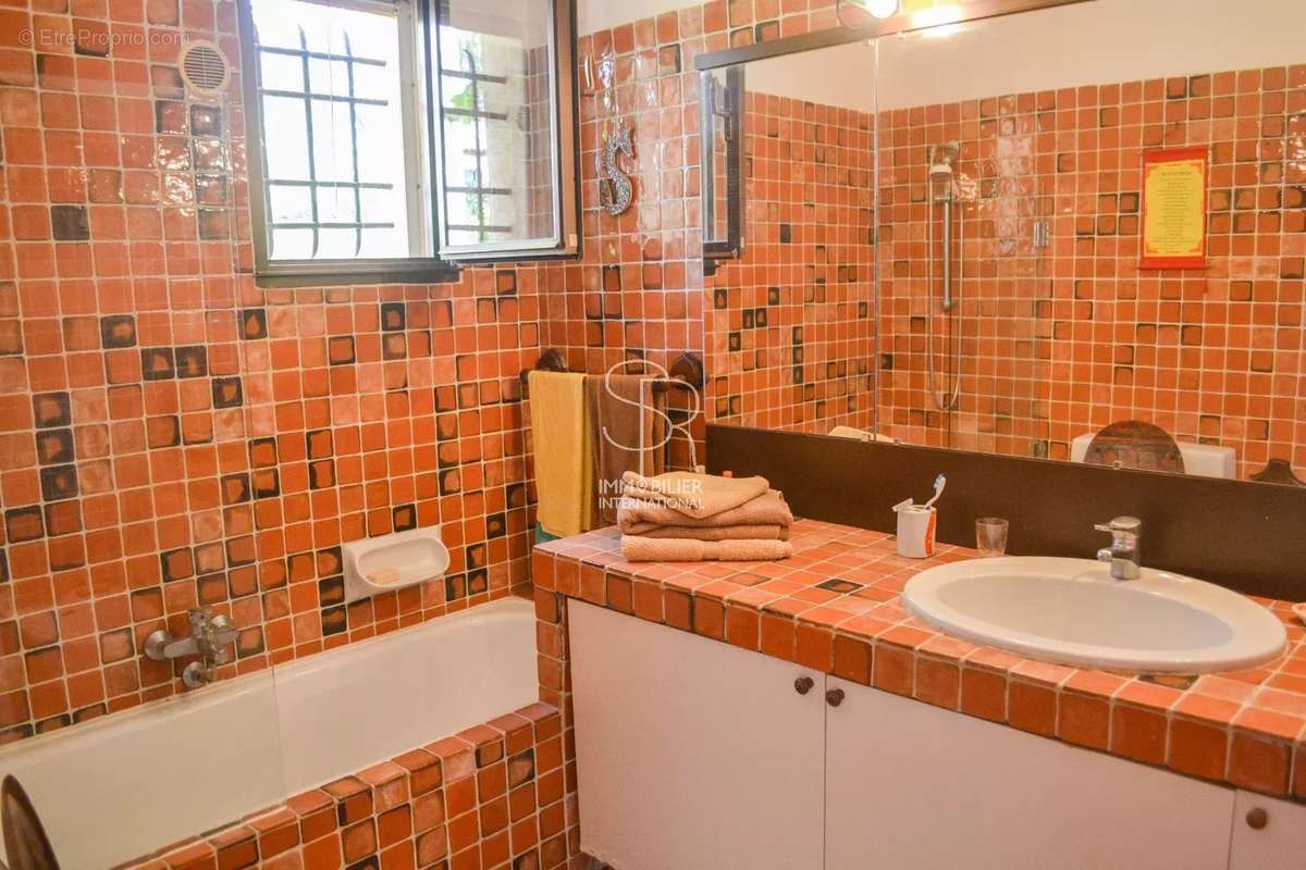 Maison à VILLENEUVE-LOUBET