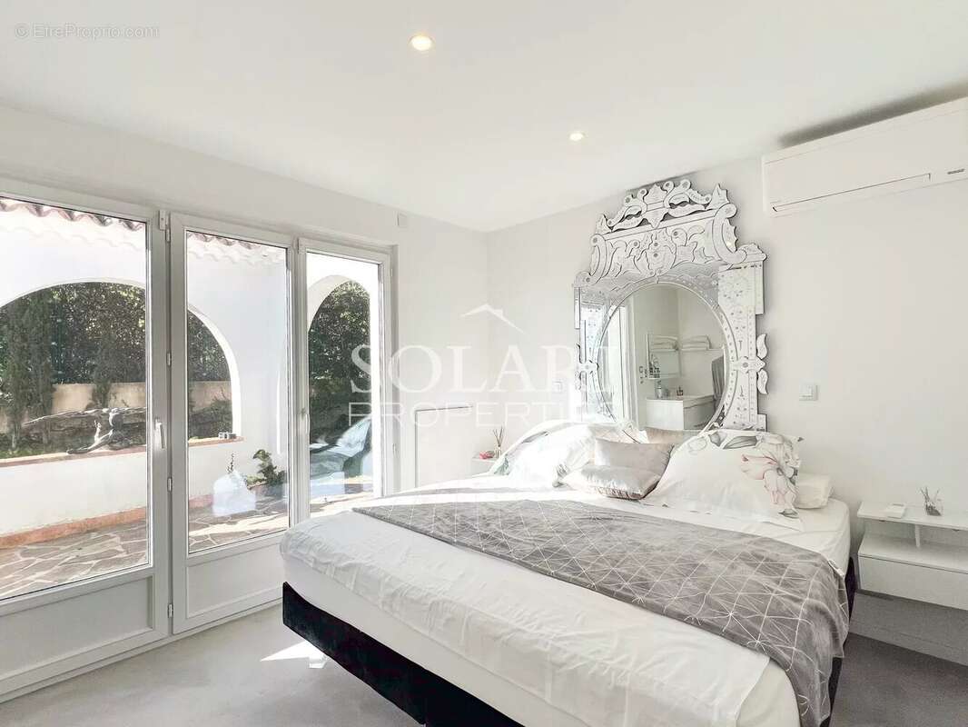 Maison à THEOULE-SUR-MER