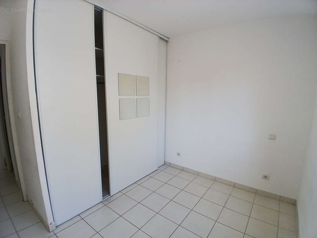 Maison à SAINT-HILAIRE-DE-BRETHMAS