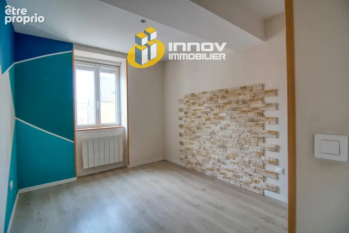 Maison de ville + dépendances - photo 10