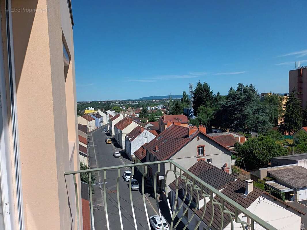 Appartement 86 m² à Montceau-Les-Mines  - photo 4