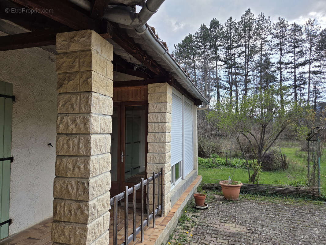 Maison à LA MOTTE-CHALANCON