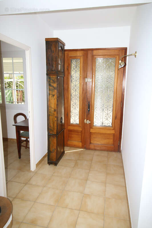 Maison à FONTVIEILLE