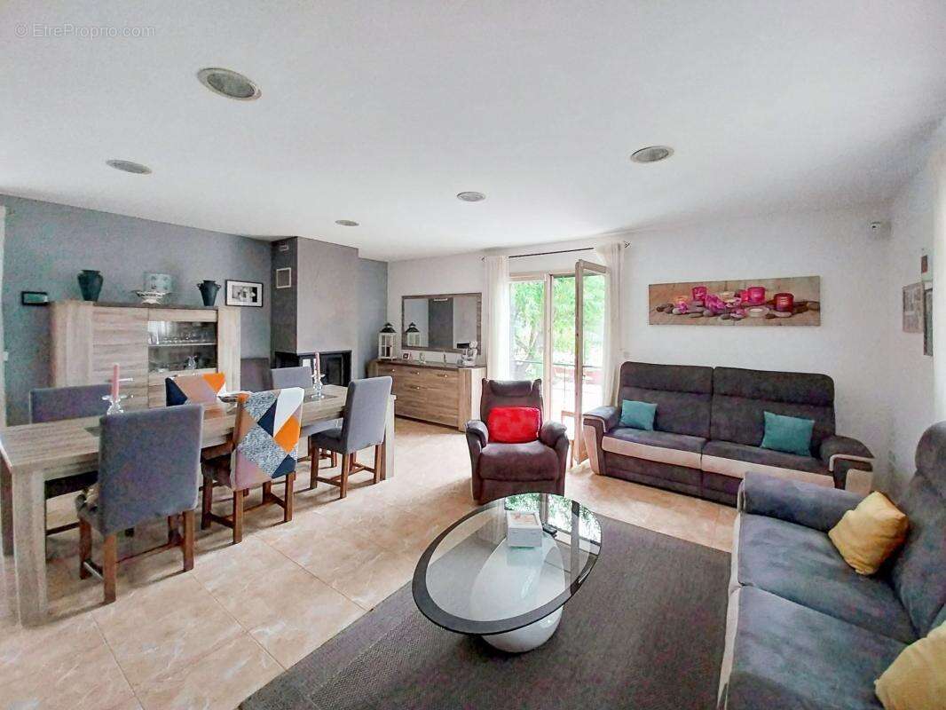 Maison à CASTELNAU-DE-GUERS