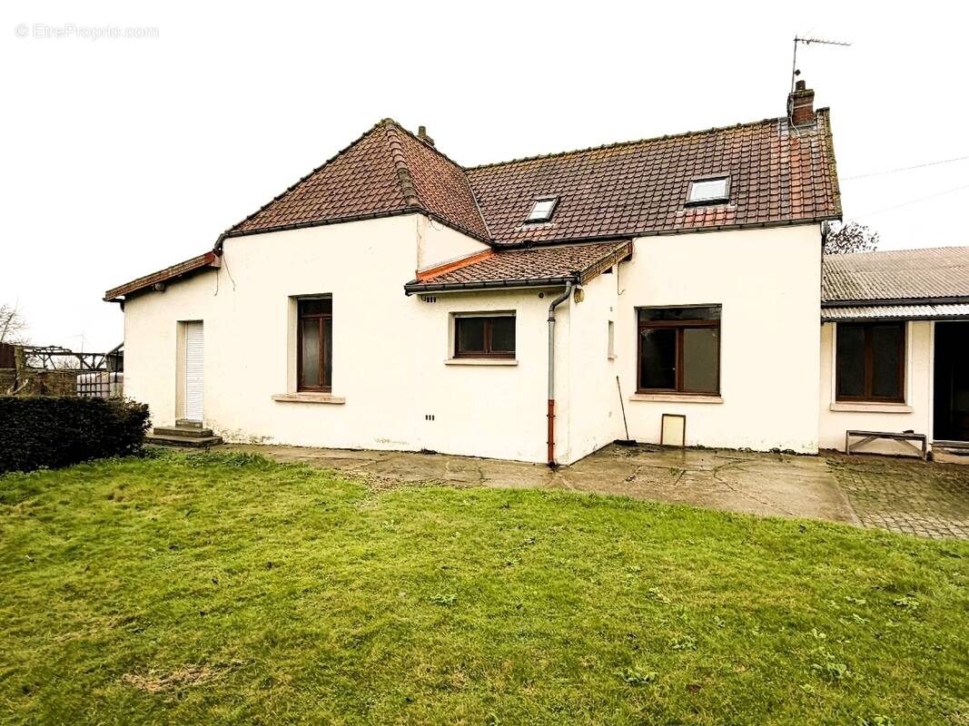 Maison à ACHIET-LE-PETIT