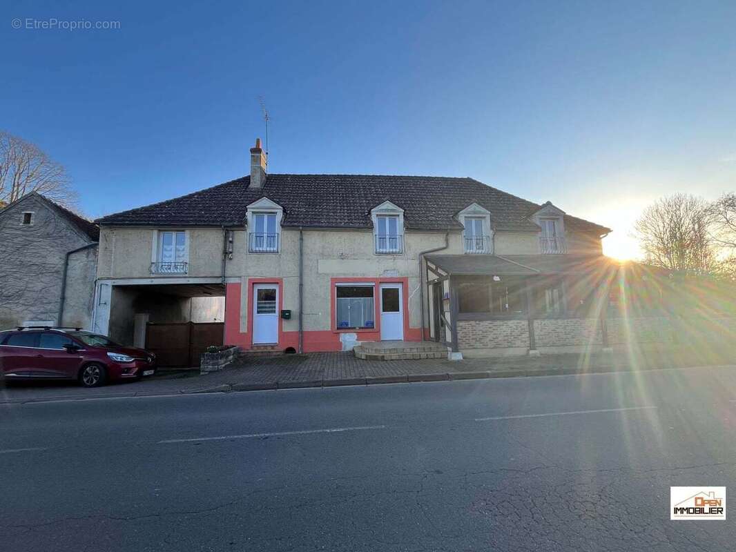 Maison à LE CHATELET