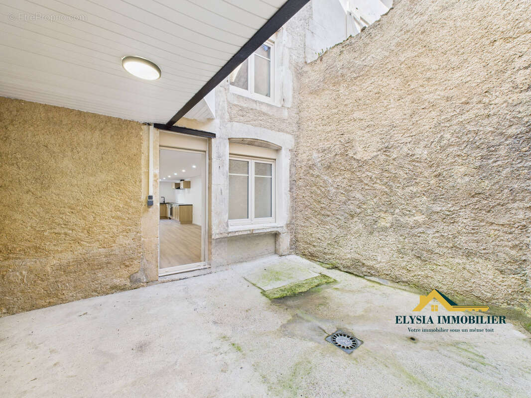 Maison à COMMERCY