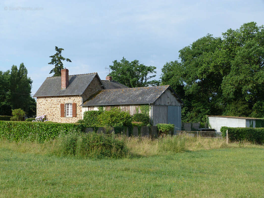 Maison à LE PERTRE