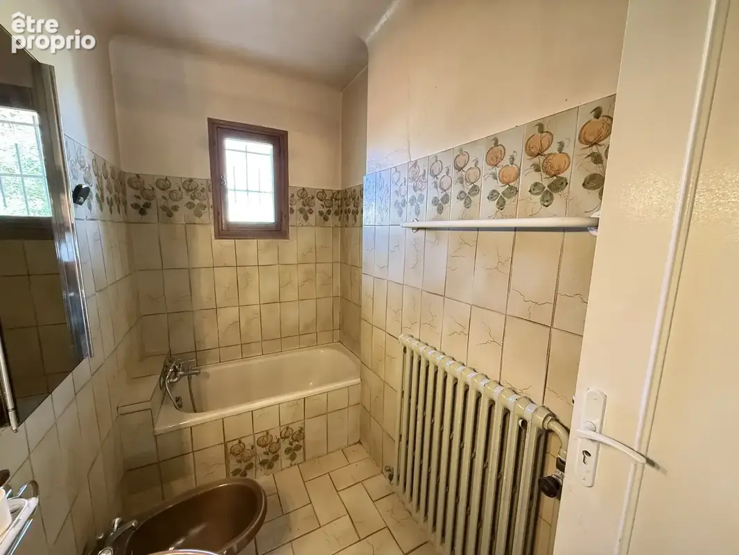ROUSSILLON - 98m2 habitables, sous sol complet - 3 CHAMBRES - 906m2 TERRAIN - photo 11