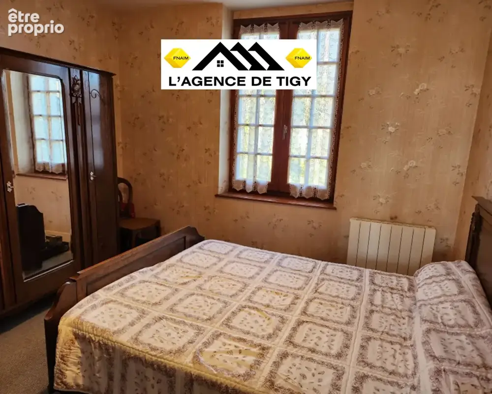 À VENDRE  "RARE": Maison avec multiples dépendances - photo 5