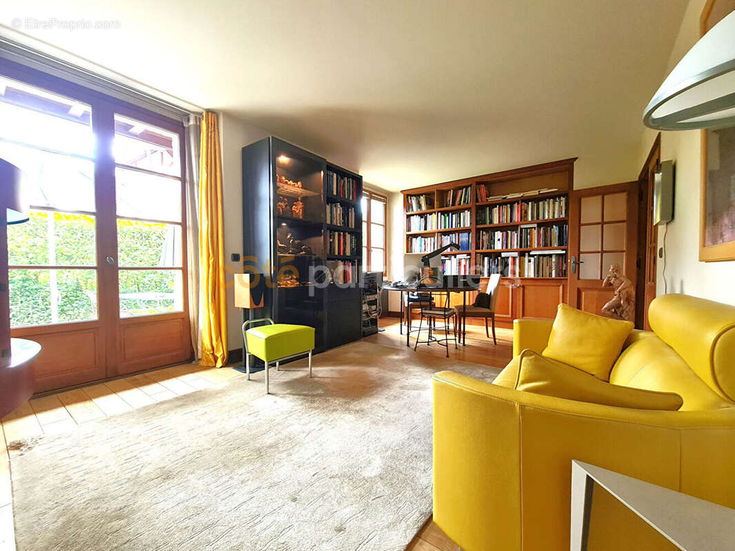 Appartement à CHAMBOURCY