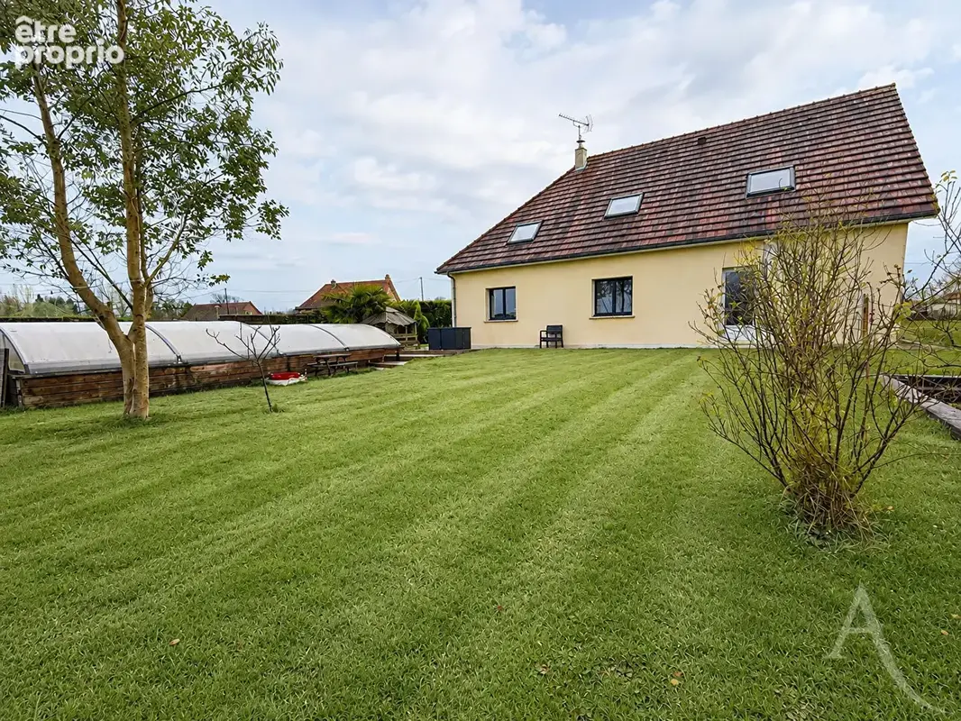 Maison à HUCQUELIERS