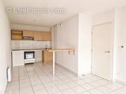 Appartement à PINS-JUSTARET