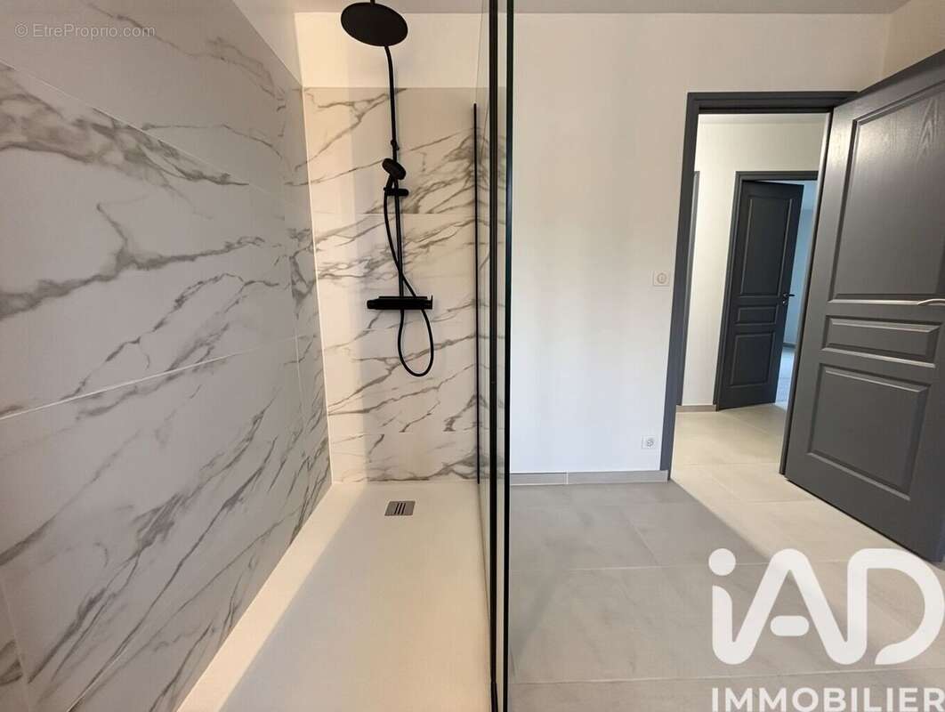 Maison 138 m² à Vertus  - photo 6