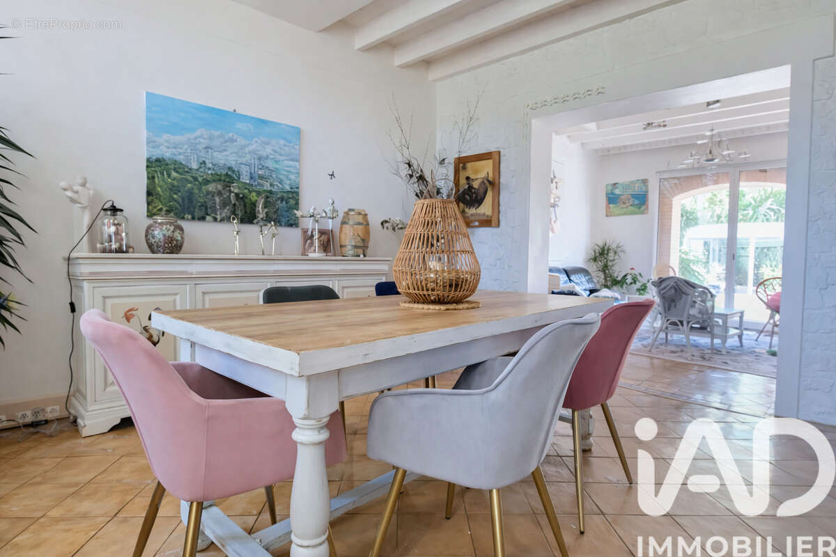 Maison 450 m² à Gaillac  - photo 6