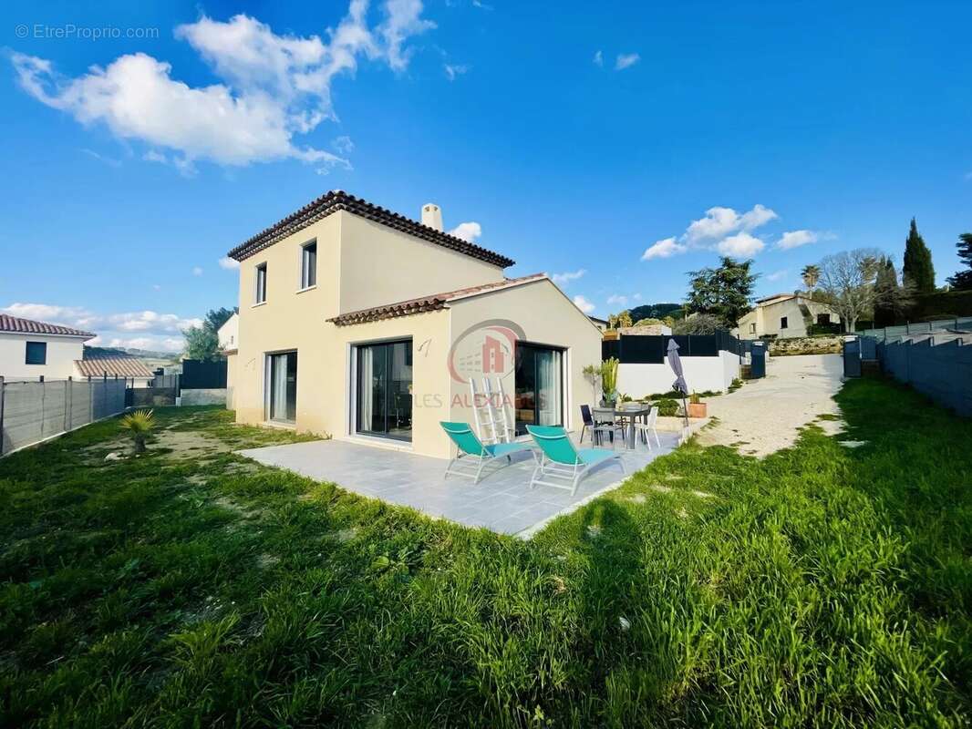 Maison à LE CASTELLET