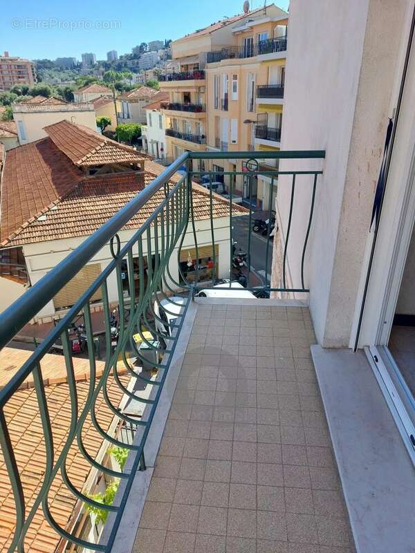Appartement à ROQUEBRUNE-CAP-MARTIN