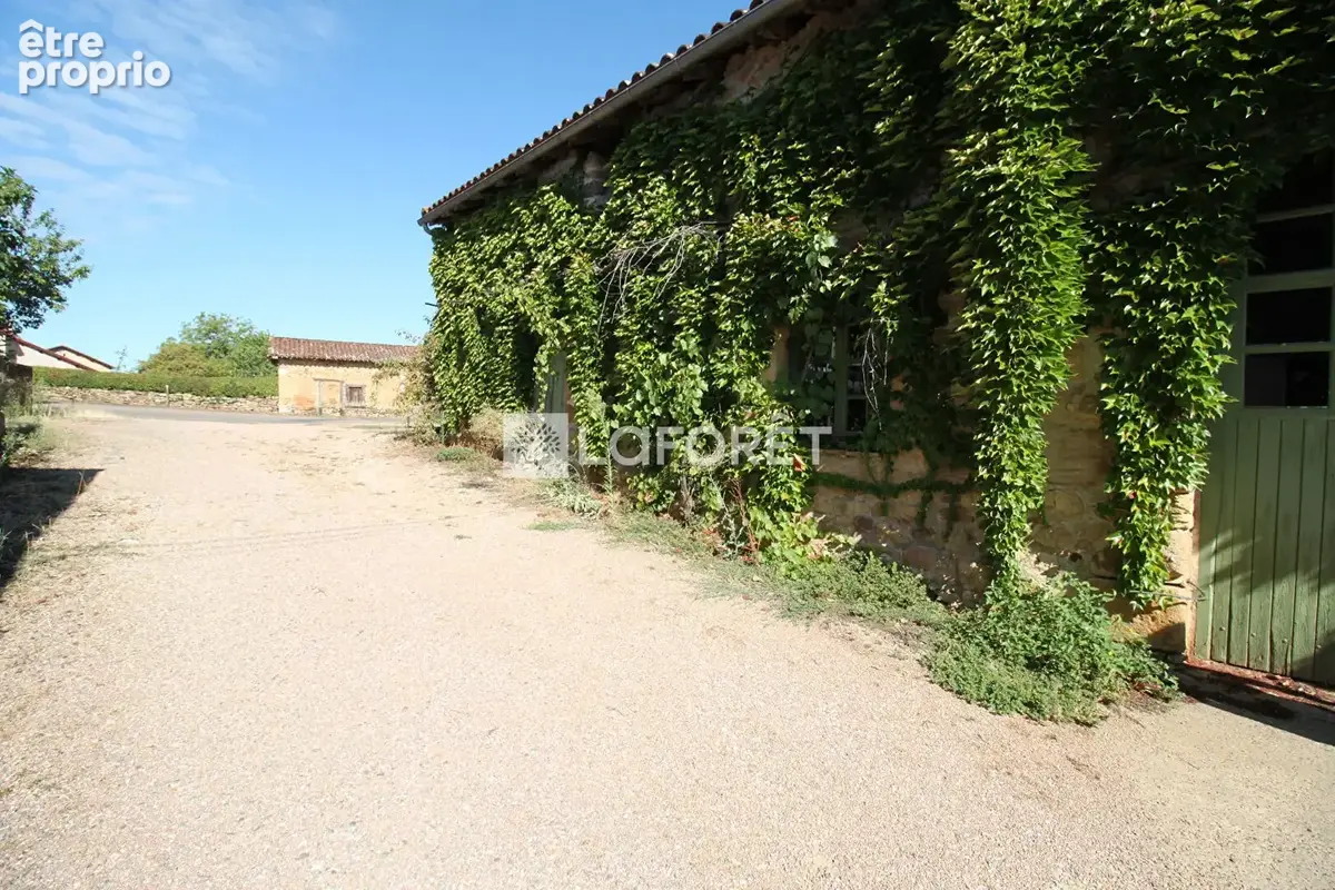 Maison et grange sur la commune de Saint-Romain-et-Saint-Clément - photo 16