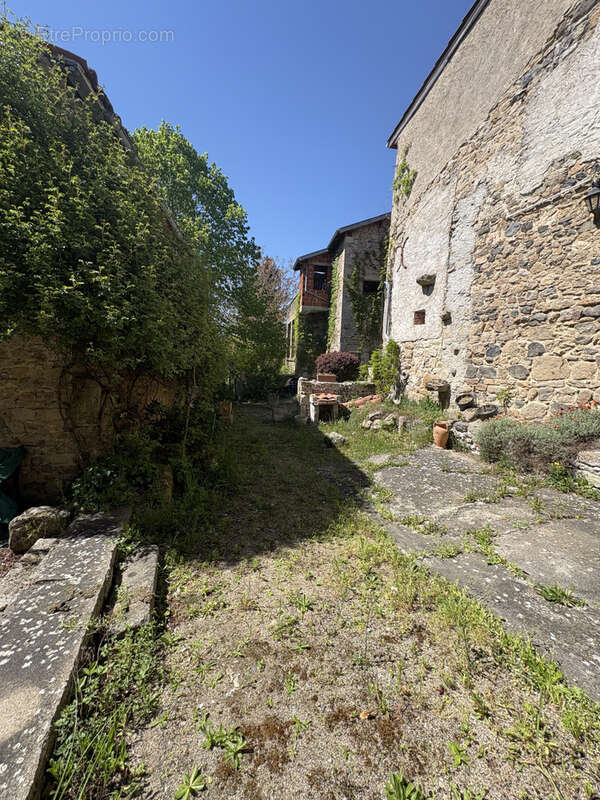 Maison à ISSERTEAUX