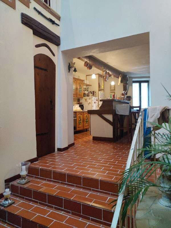 Grande maison de ville avec patio centre-ville - photo 3