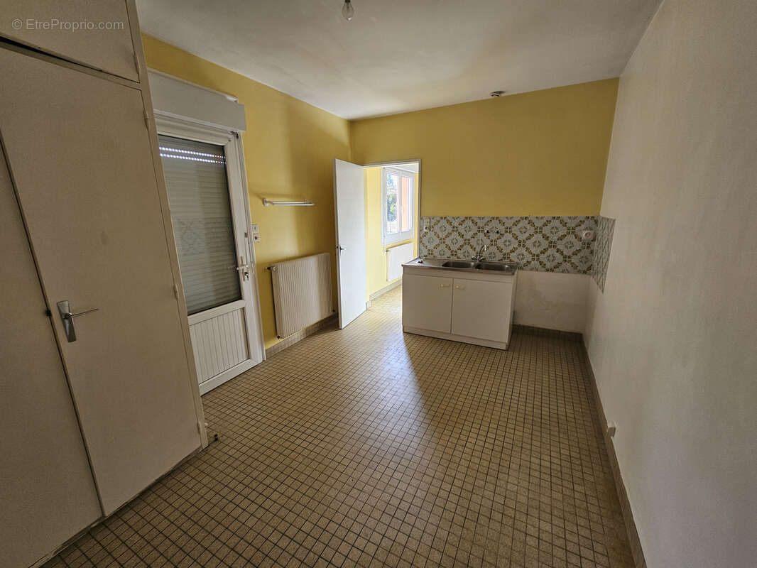 Maison de plain-pied   Centre-bourg de Paulx (44270) - photo 10