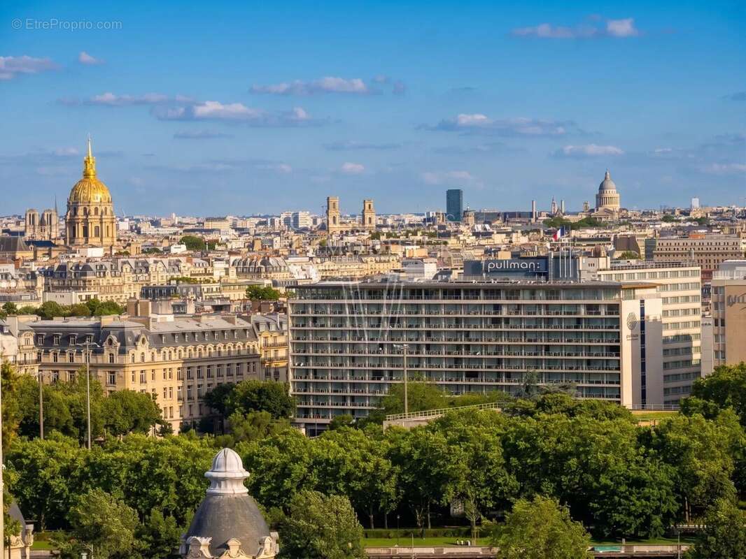 Appartement à PARIS-16E