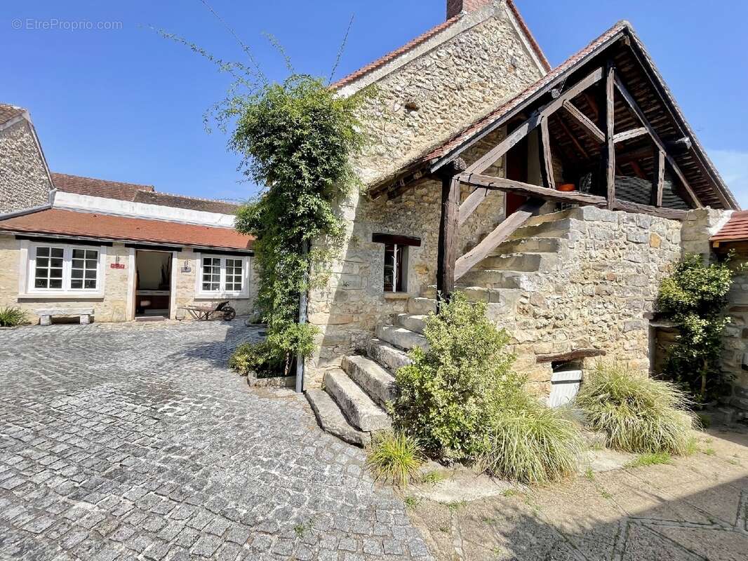 Maison à MOIGNY-SUR-ECOLE