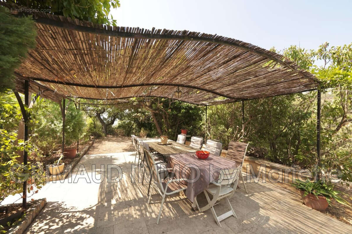 Maison 170 m² à Grimaud  - photo 8