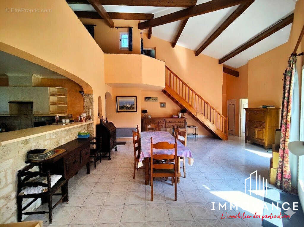 Maison à VIOLS-LE-FORT