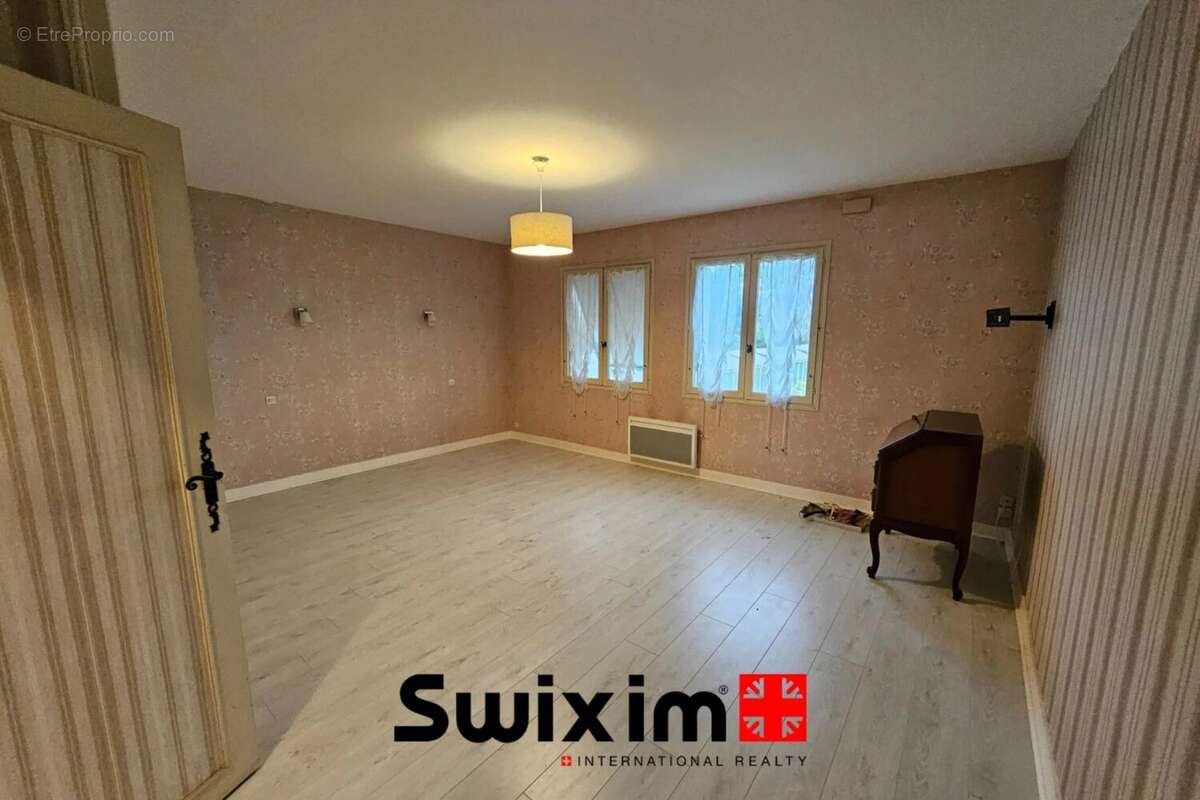 Maison à SAINT-SEURIN-DE-CADOURNE