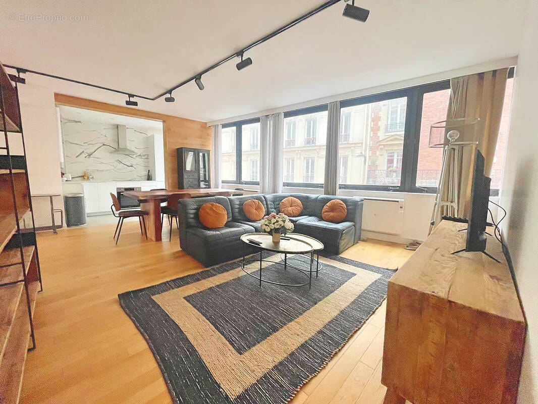 Appartement à PARIS-17E
