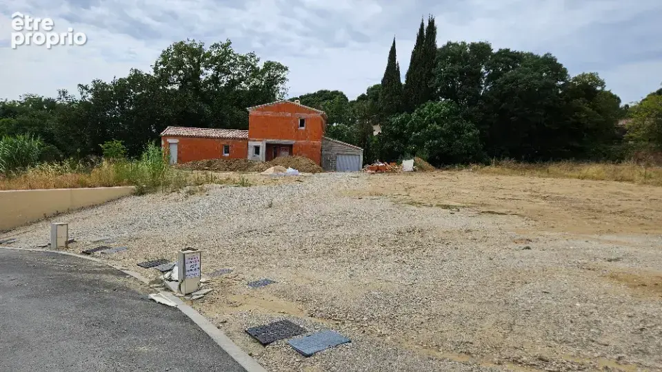 Terrain 722 m² à Cadenet  - photo 2