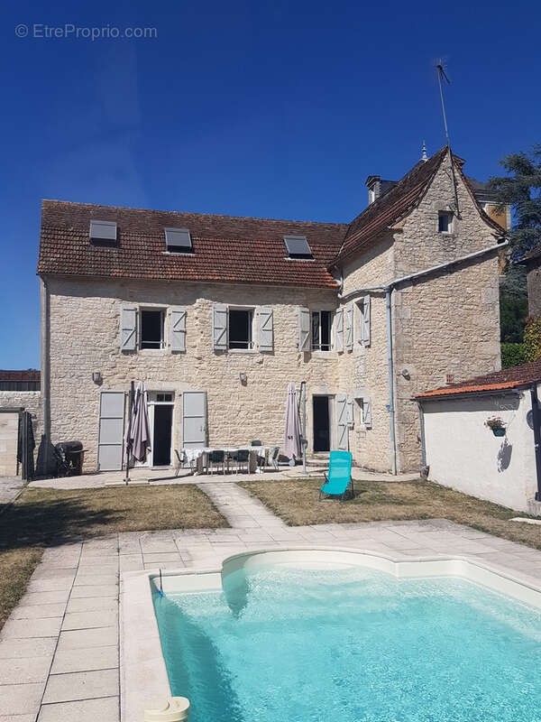 Maison à MONTFAUCON